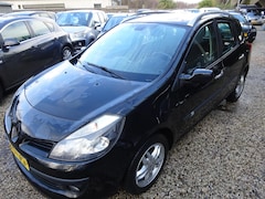 Renault Clio Estate - 1.2 TCE Corporate Sport. Apk 07-10-2027