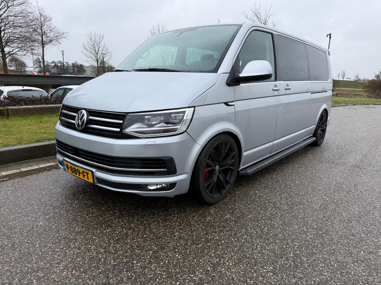 Volkswagen Transporter - 2.0 TDI L2H1 DC Highline * APK * NAP * Schuifdak * Softclose * 2x Schuifdeur * - AutoWereld.nl