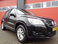 Volkswagen Tiguan - 1.4 TSI Comfort&Design 150PK Airco Cruise LMV 6-BAK Pano-Dak NL-Auto Trekhaak Max. trekgew