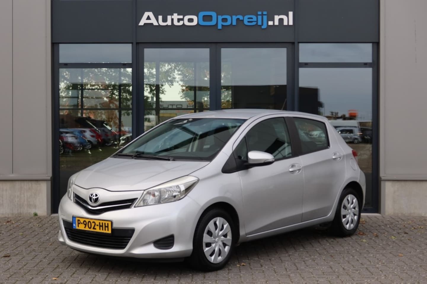 Toyota Yaris - 1.0 VVT-i Aspiration 5drs. Airco, Camera, Stoelverwarming - AutoWereld.nl