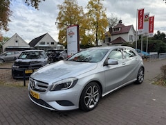 Mercedes-Benz A-klasse - 180 EDITION NAVIGATIE / AIRCO / HALF LEDER / CRUISE CTR. / TREKHAAK / 17'' LM-VELGEN