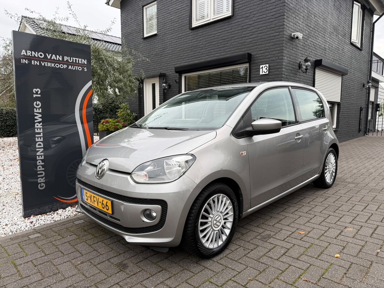 Volkswagen Up! - 1.0 high up! BlueMotion 1e eigenaar - AutoWereld.nl