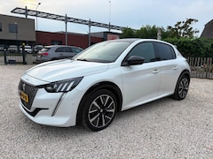 Peugeot 208 - 1.2 101pk GT-Pack Automaat Panorama, Massage, ACC, Apple Carplay