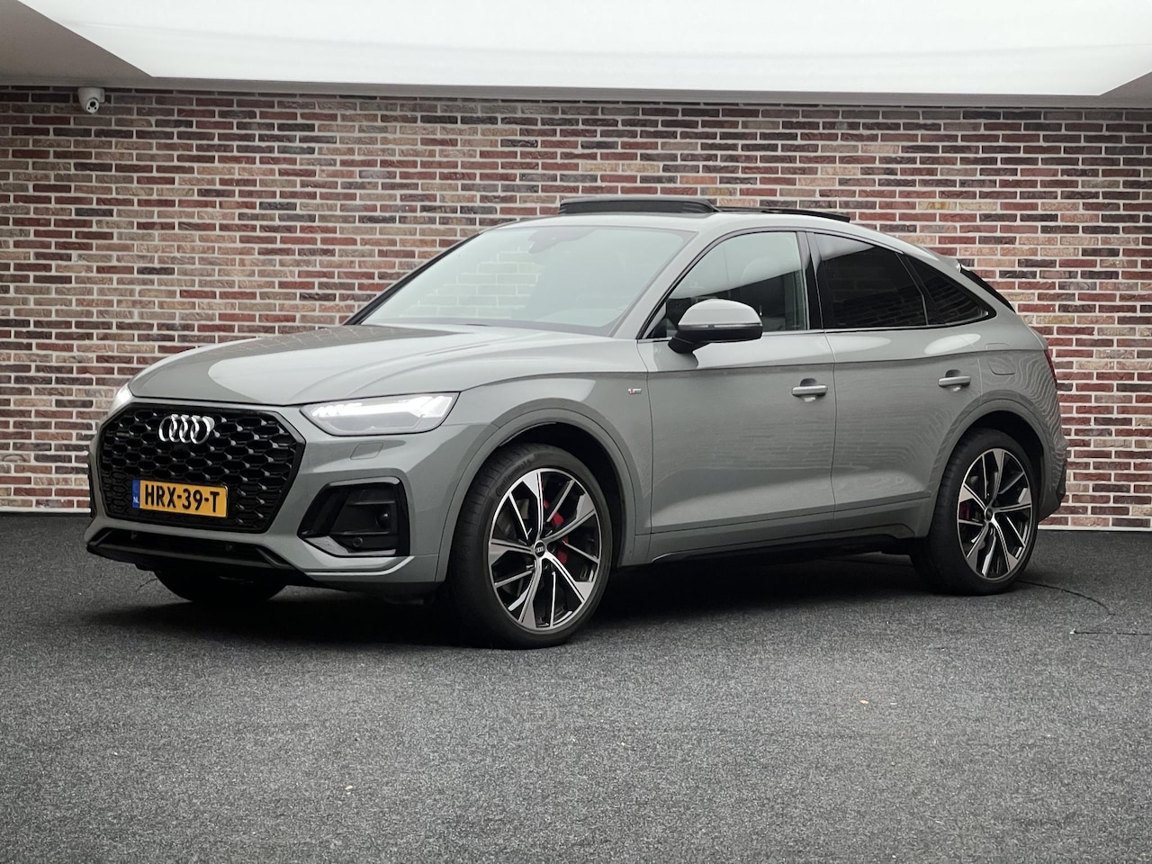 Audi Q5 Sportback - 55 TFSI e S edition Panorama Nardo Virtual Camera - AutoWereld.nl