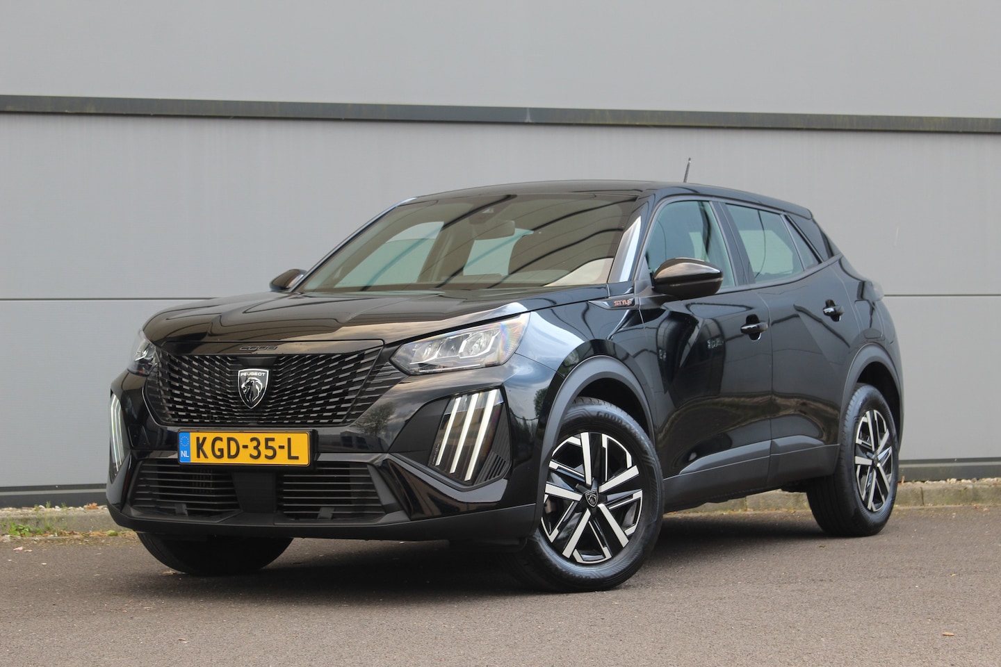 Peugeot 2008 - 1.2 Hybrid 145 Style | Climate | Carplay | Cruise | DAB | PDC A | Climate | Carplay | Crui - AutoWereld.nl