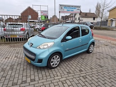 Peugeot 107 - 1.0-12V Millesim 200