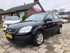 Kia Rio - 1.4 L