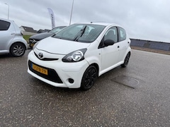 Toyota Aygo - 1.0 VVT-i Now Airco NAP APK 11-26 Elek.pakket
