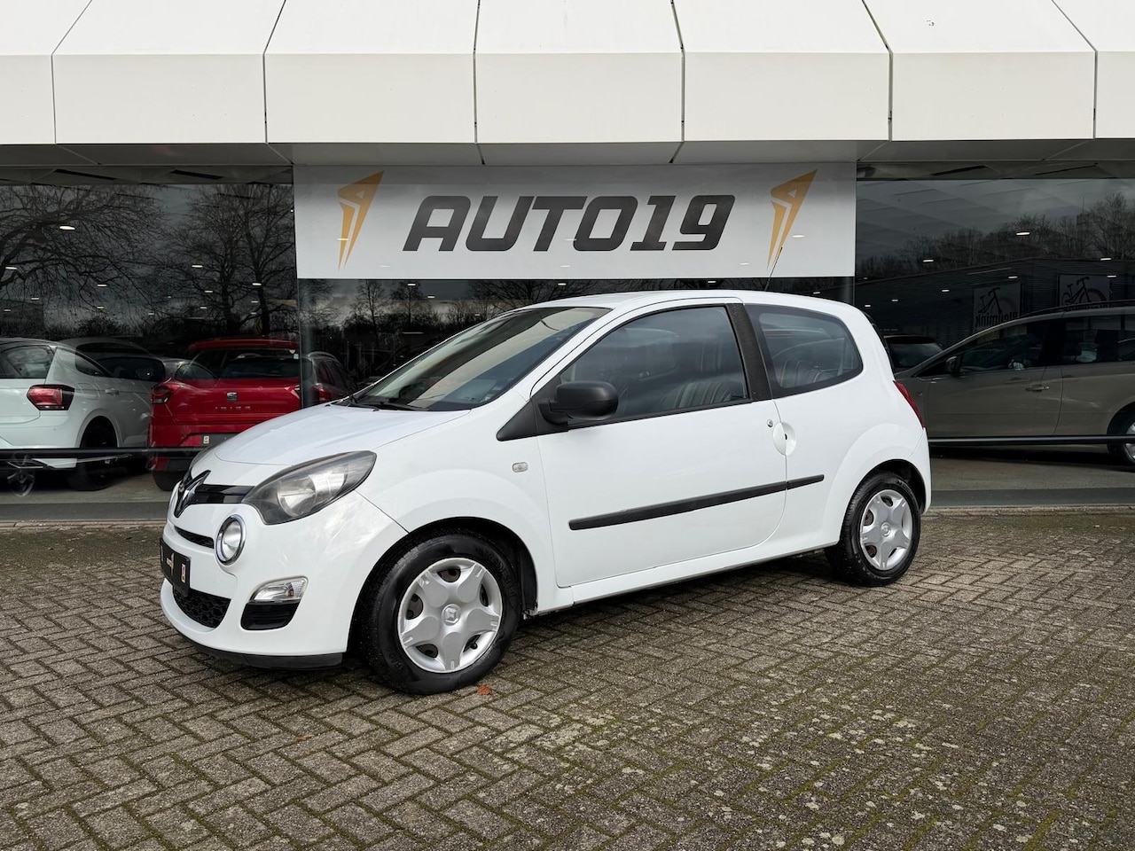 Renault Twingo - 1.2 16V Parisienne 1.2 16V Parisienne - AutoWereld.nl