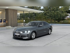 BMW i4 - eDrive40 / Adaptieve LED / Comfort Access / Achteruitrijcamera / Active Cruise Control / S