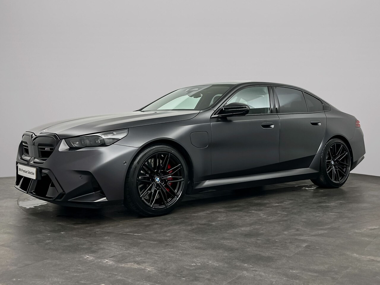 BMW M5 - 5-serie | M Drive Professional | Stuurwielrand verwarmd | Comfort Access | Glazen panorama - AutoWereld.nl