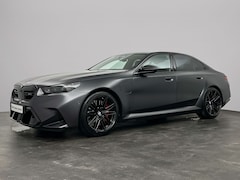BMW M5 - 5-serie | M Drive Professional | Stuurwielrand verwarmd | Comfort Access | Glazen panorama