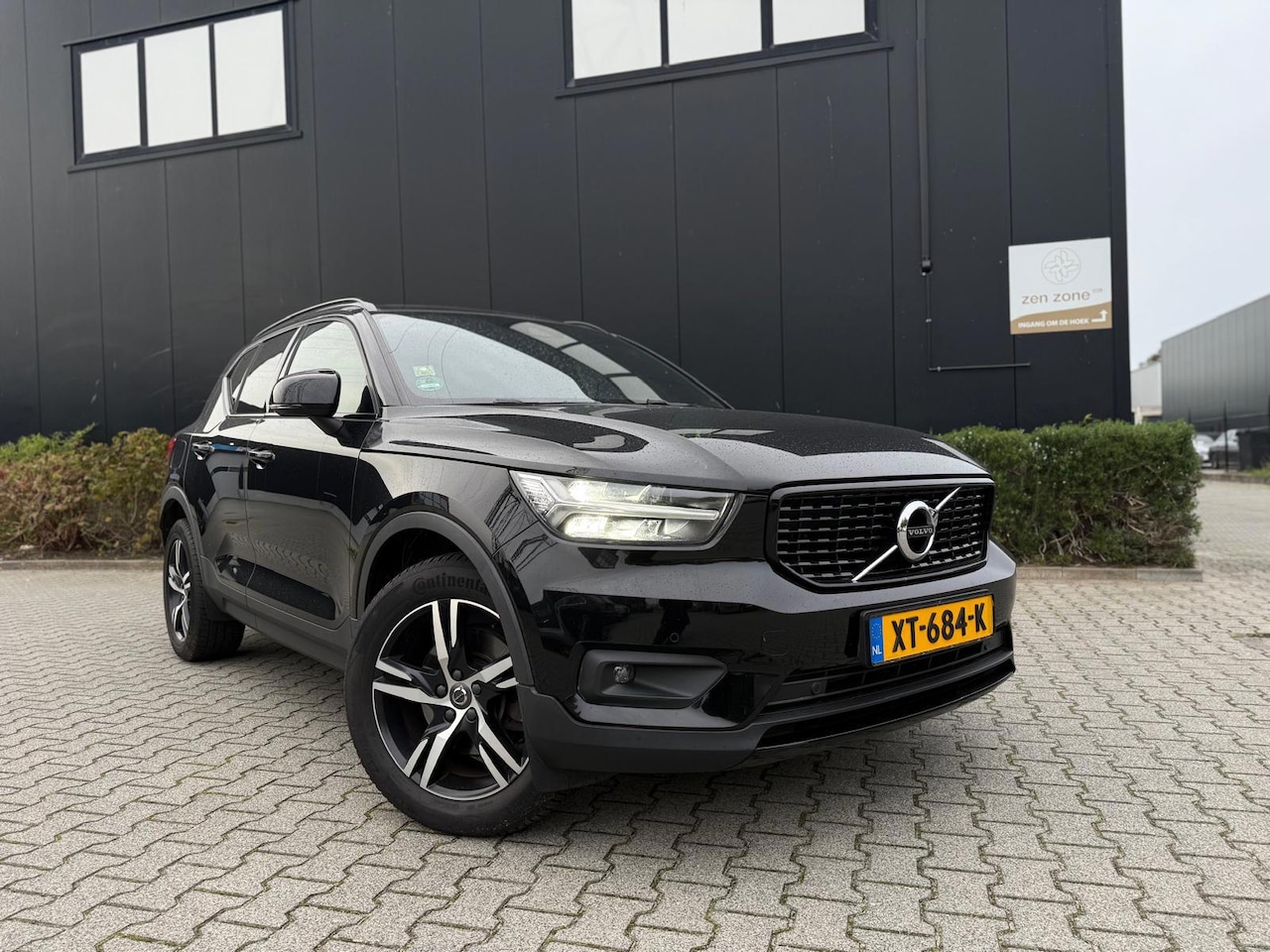Volvo XC40 - 2.0 T4 R-Design 2.0 T4 R-Design - AutoWereld.nl
