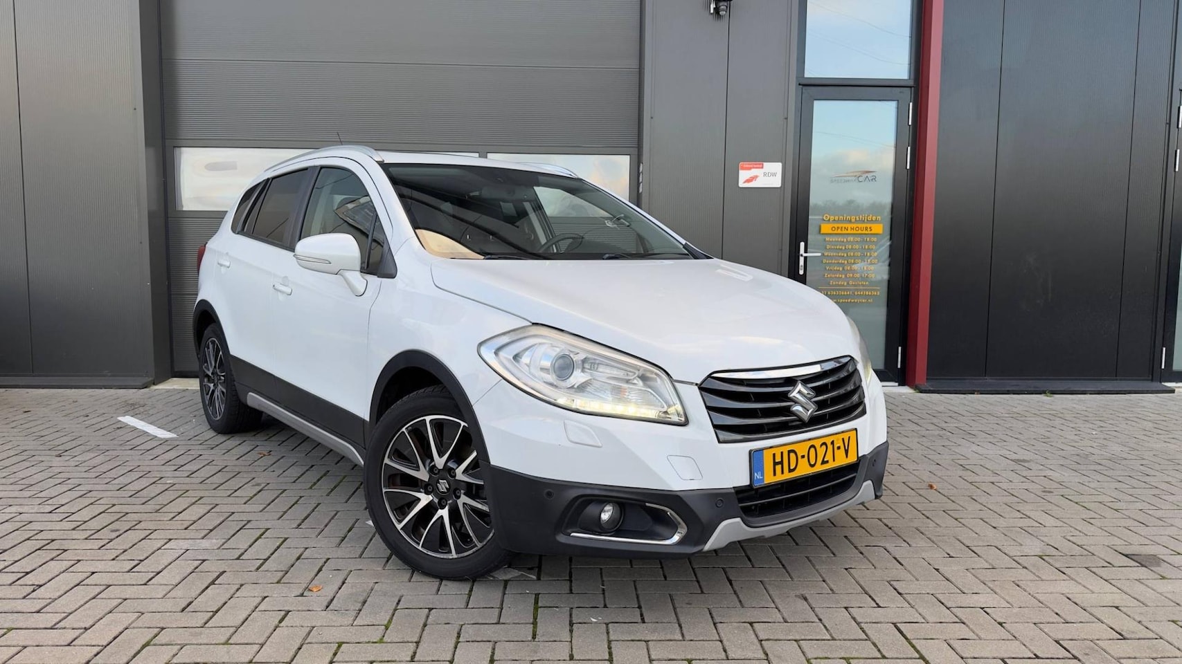 Suzuki SX4 S-Cross - 1.6 High Executive 1.6 High Executive - AutoWereld.nl