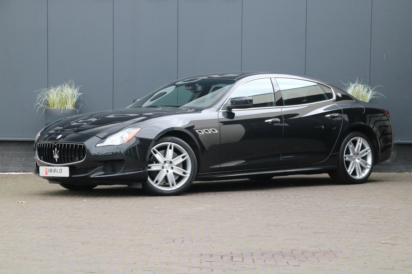 Maserati Quattroporte - 3.8 V8 GTS | 530pk Ferrari-motor | Carplay | - AutoWereld.nl