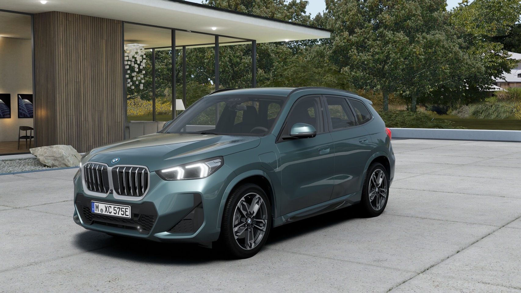 BMW X1 - xDrive25e M Sport Automaat / Trekhaak / Sportstoelen / Achteruitrijcamera / M Adaptief ond - AutoWereld.nl