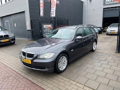 BMW 3-serie Touring - 320i High Executive Trekhaak Airco PDC NAP APK
