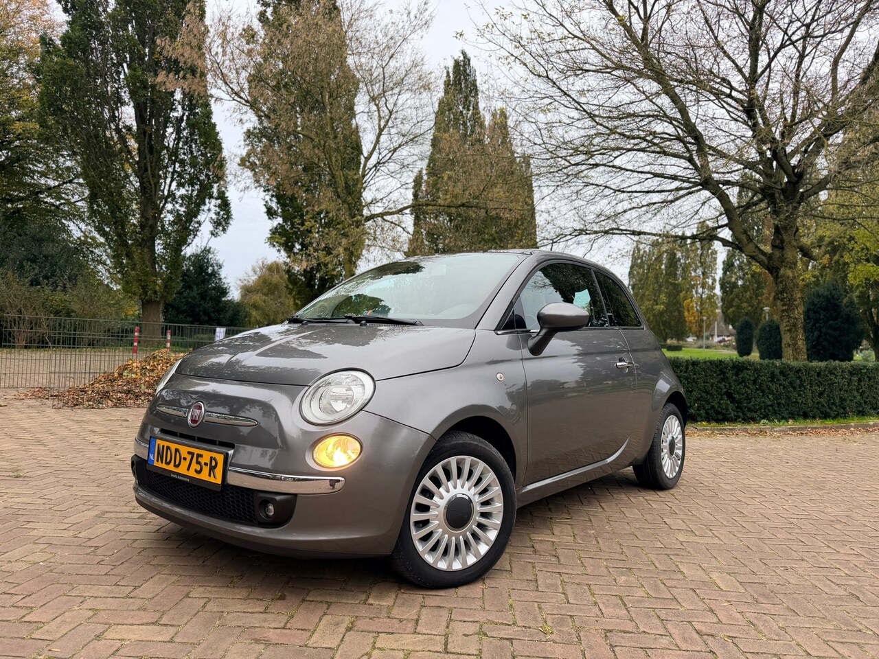 Fiat 500 - 1.2 Lounge | Pano dak | Lage KM's | Airco | Sport - AutoWereld.nl