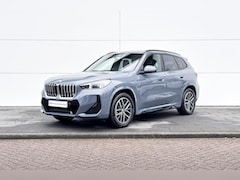 BMW X1 - sDrive18i M Sport | Panoramdak | Trekhaak | Premium pack
