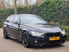 BMW 3-serie Touring - 330i M Sport Panoramadak High Executive Apple CarPlay Lm Velgen breedset Stuurverwarming M