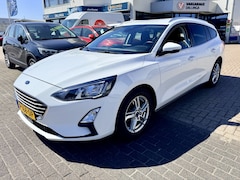 Ford Focus Wagon - 1.0 EcoBoost Trend Edition Business | Trekhaak | Camera | 2022 Trekhaak | Camera | Navi |
