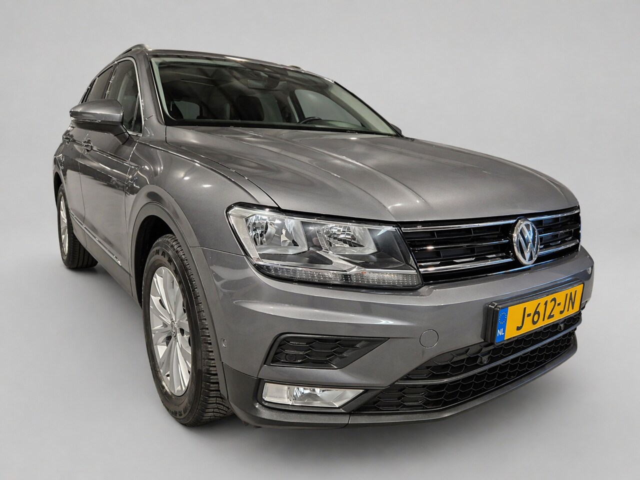 Volkswagen Tiguan - 1.4 TSI ACT Comfortline Business Automaat - Panoramadak - Clima - Adapt Cruise - Camera - - AutoWereld.nl