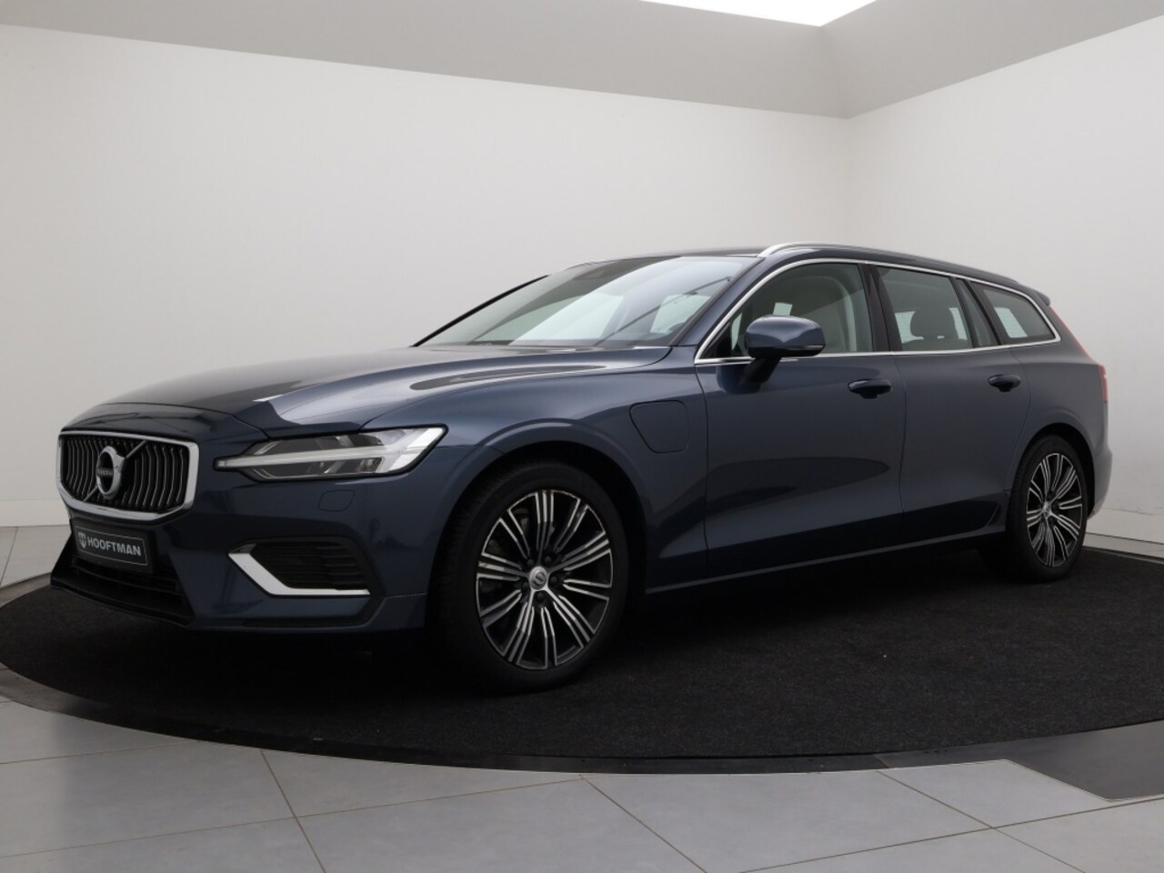 Volvo V60 - T6 PLUG-IN HYBRID INSCRIPTION HARMAN KARDON GEVENTILEERDE STOELE - AutoWereld.nl