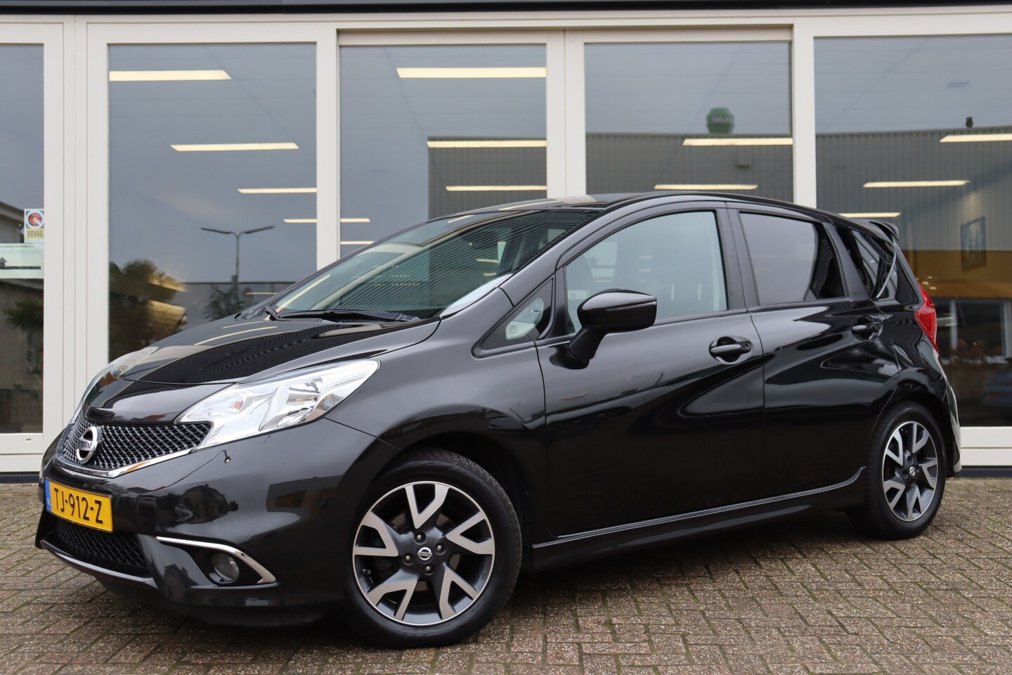 Nissan Note - 1.2 DIG-S Acenta 1.2 DIG-S Acenta,**Gereviseerde Versnellingsbak** Cruise Control, Automaat, Airco, Trekhaa - AutoWereld.nl