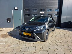 Toyota Aygo X - 1.0 VVT-i MT Play | Carplay | Airco| Achteruitrijcamera | ACC