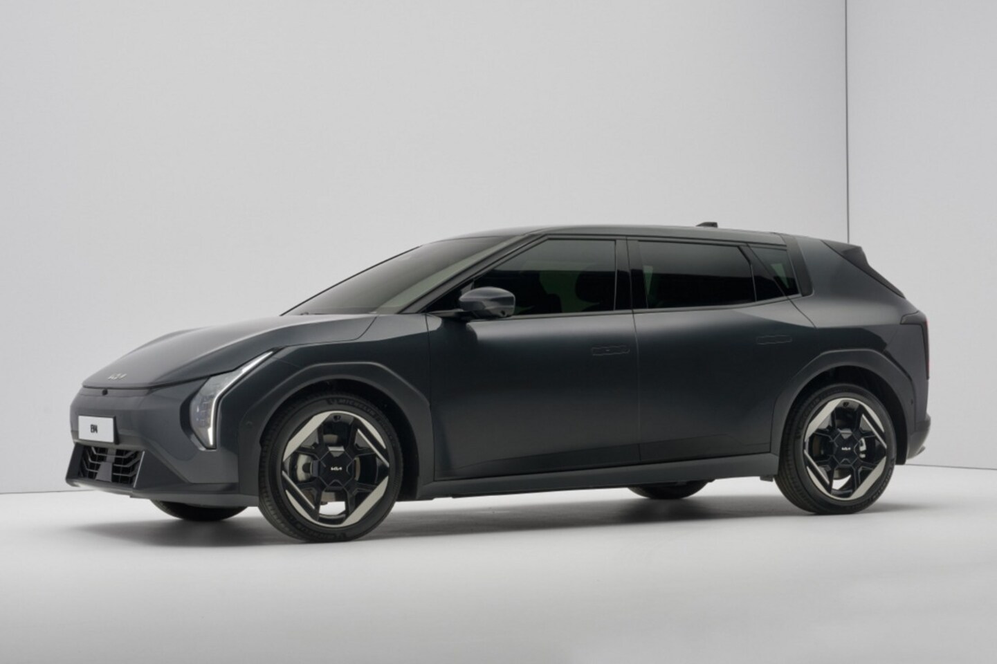 Kia EV4 - Plus Advanced 58.3 kWh Direct leverbaar. - AutoWereld.nl