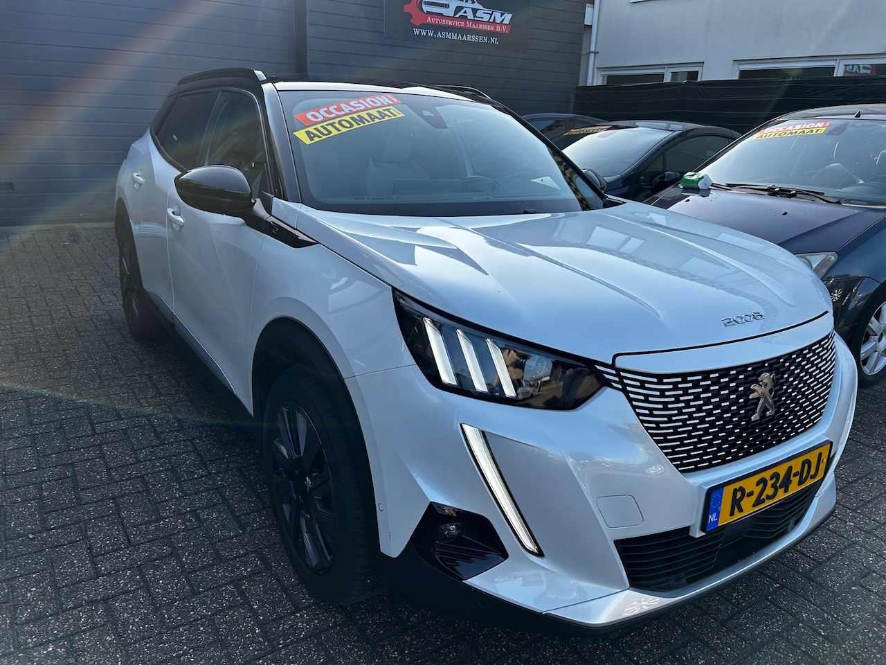 Peugeot e-2008 - EV GT Pack 50 kWh - AutoWereld.nl