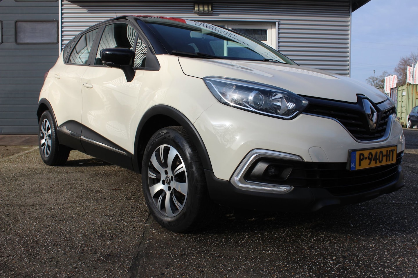 Renault Captur - 0.9 TCe Zen 5-deurs airco, nieuwe distributie-set, trekhaak, cruise-control, boekjes, 2x s - AutoWereld.nl
