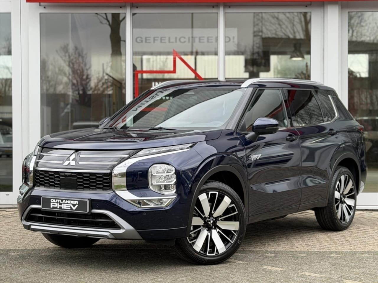 Mitsubishi Outlander - 2.4 PHEV 306pk Instyle+ | MY2026 | Leder | Panoramadak | App Connect - AutoWereld.nl