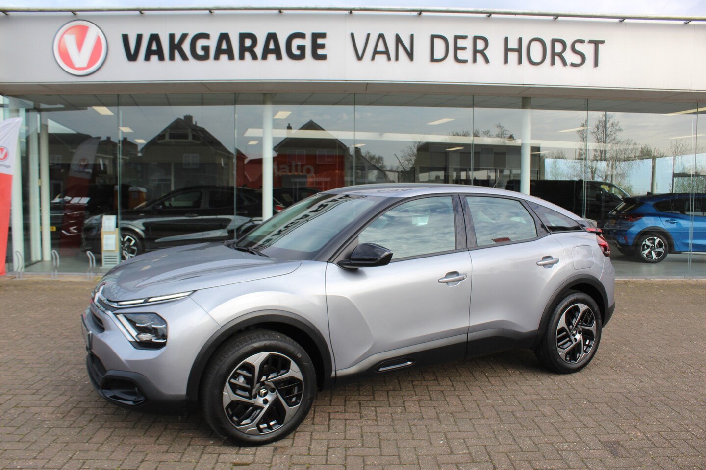 Citroën C4 - 1.2-130pk Puretech Shine Limited AUTOMAAT ! Gun u het comfort en gemak van een automaat ! - AutoWereld.nl