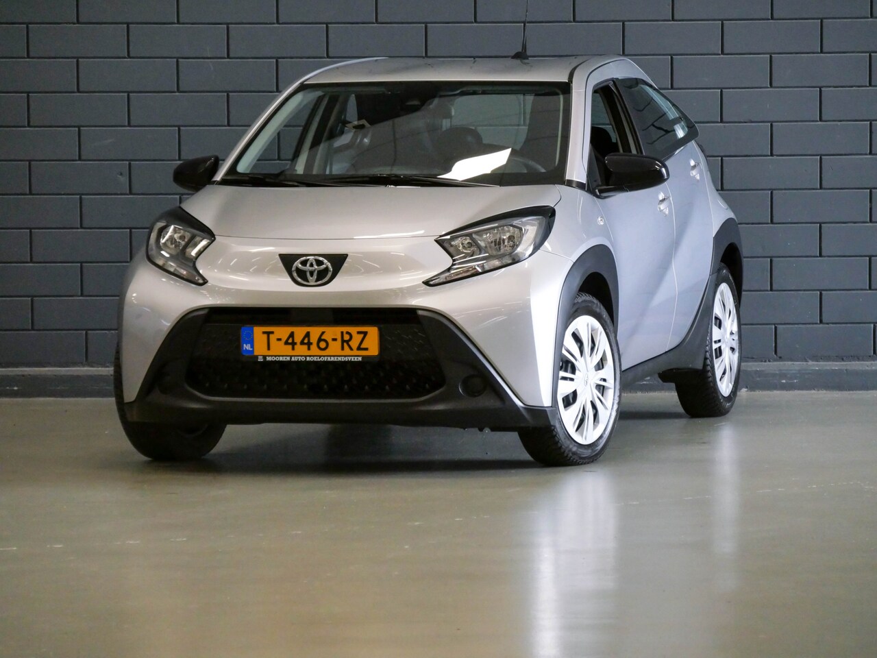 Toyota Aygo X - 1.0 VVT-i MT Play | CAMERA | CARPLAY | CRUISE CONTROL | - AutoWereld.nl
