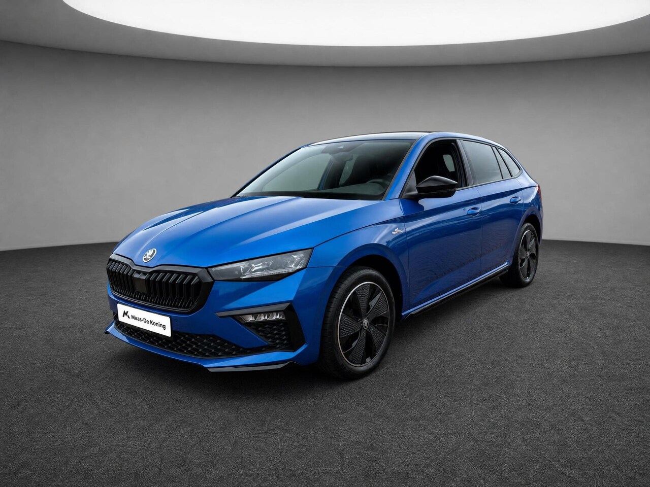 Skoda Scala - 1.0 TSI Monte Carlo 85 kW / 115 PK Hatchback 6 versn | Race Blue | Trekhaak | - AutoWereld.nl