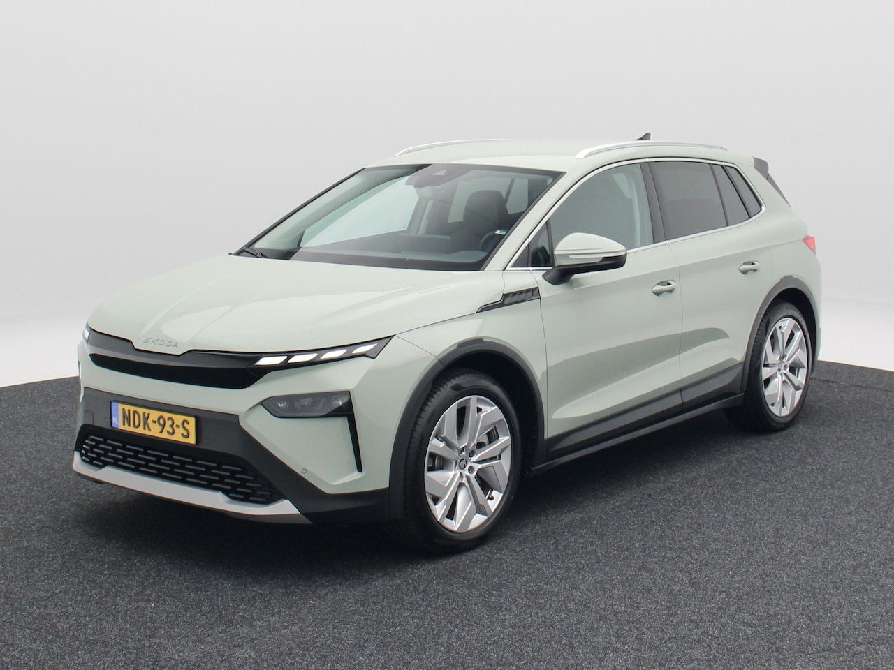 Skoda Elroq - 85 286 Pk Business Edition | Stoel/Stuur verwarming | Camera | Climatronic | Navigatie | 2 - AutoWereld.nl