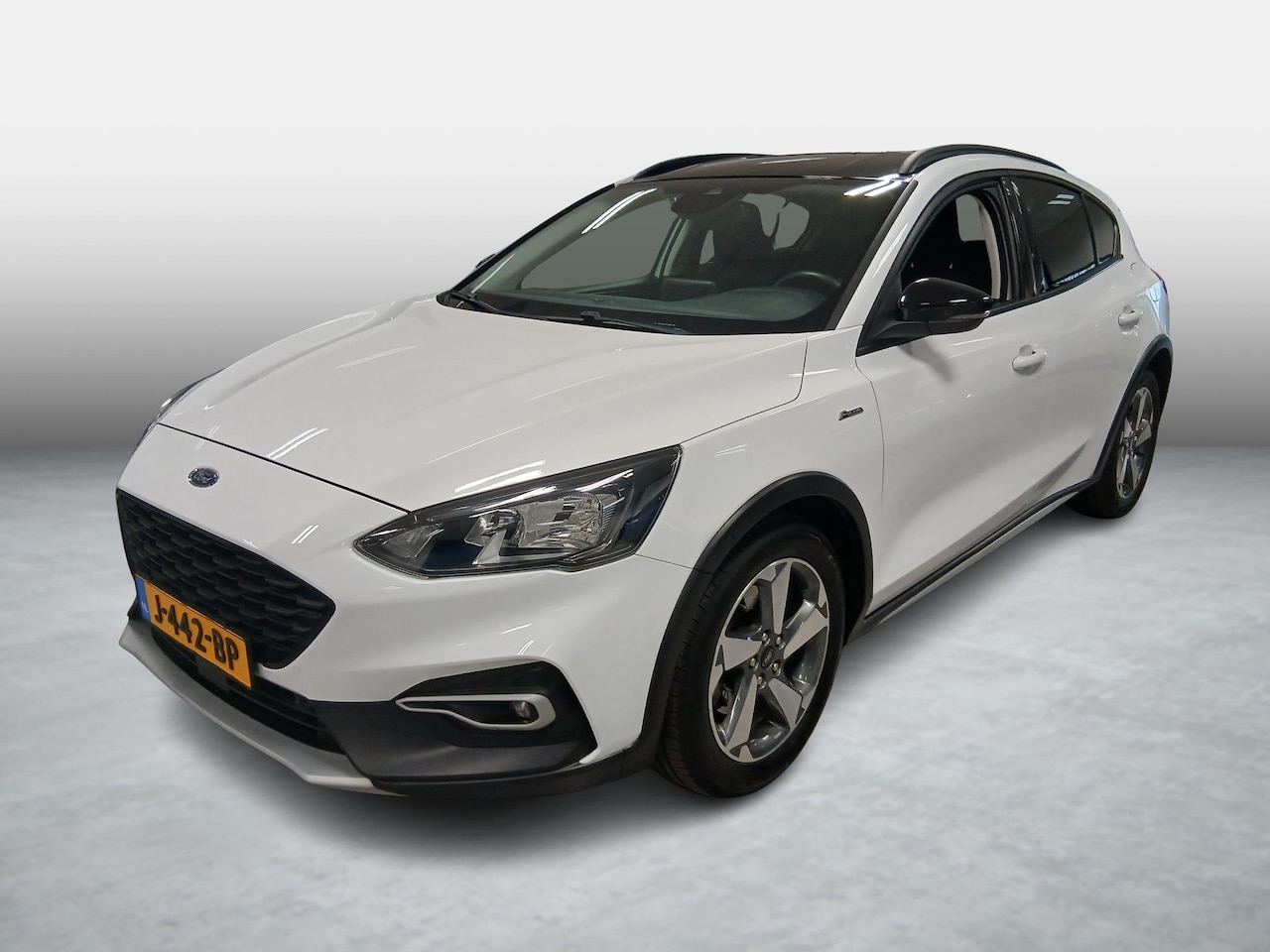 Ford Focus - 1.0 EcoBoost 125PK Active Business 125 PK| Winterpack | Afneembare Trekhaak | Zwart Dak | - AutoWereld.nl