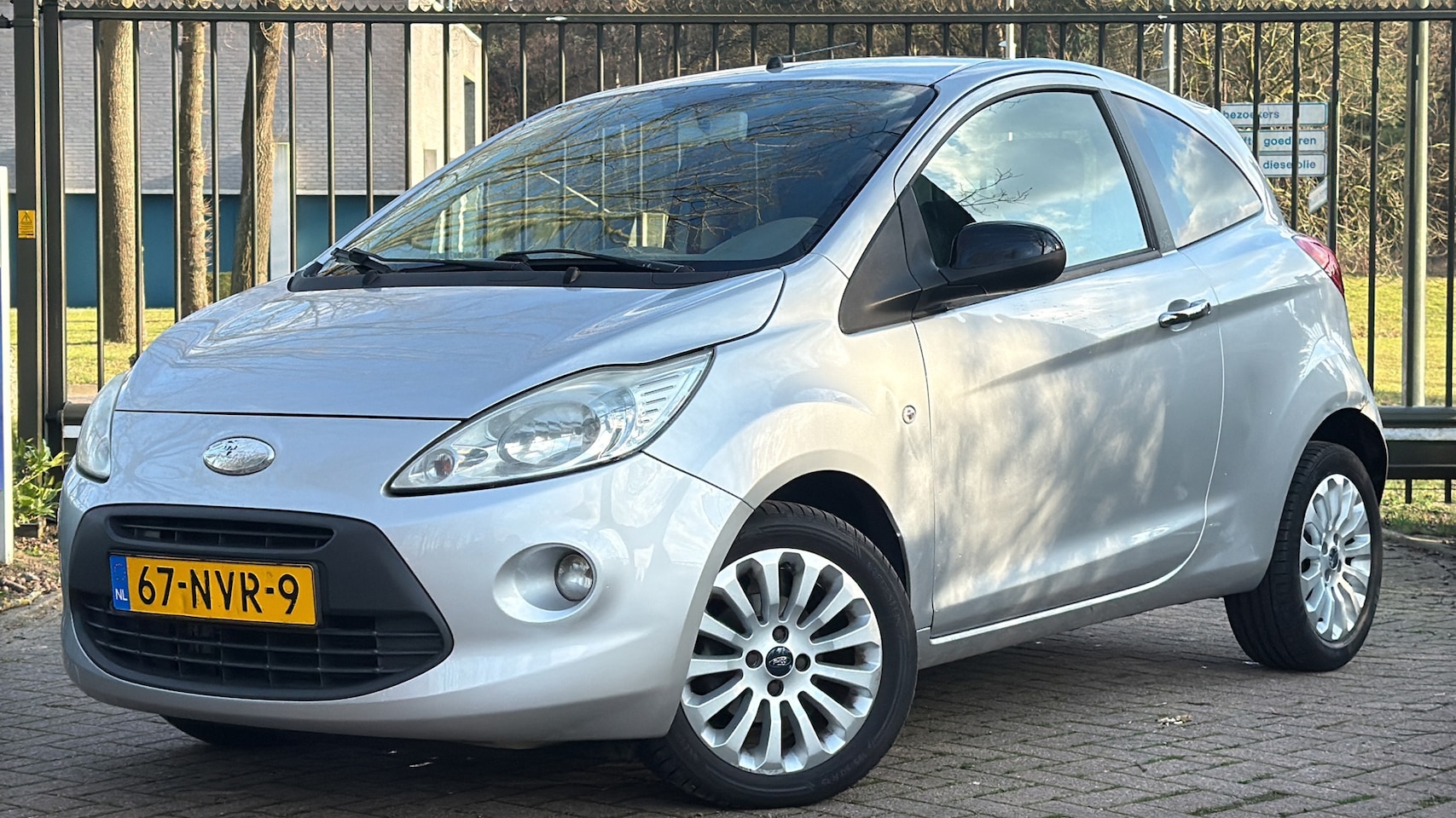 Ford Ka - 1.2 Titanium X AIRCO/APK - AutoWereld.nl