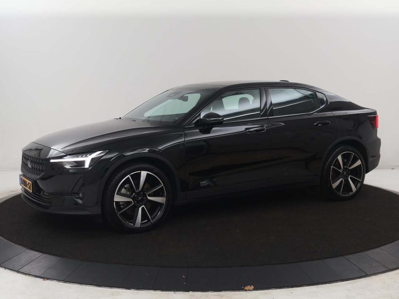 Polestar 2 - Long Range Single Motor 78 kWh | SOH 91% | Panorama dak | 360 graden camera | Navigatie | - AutoWereld.nl