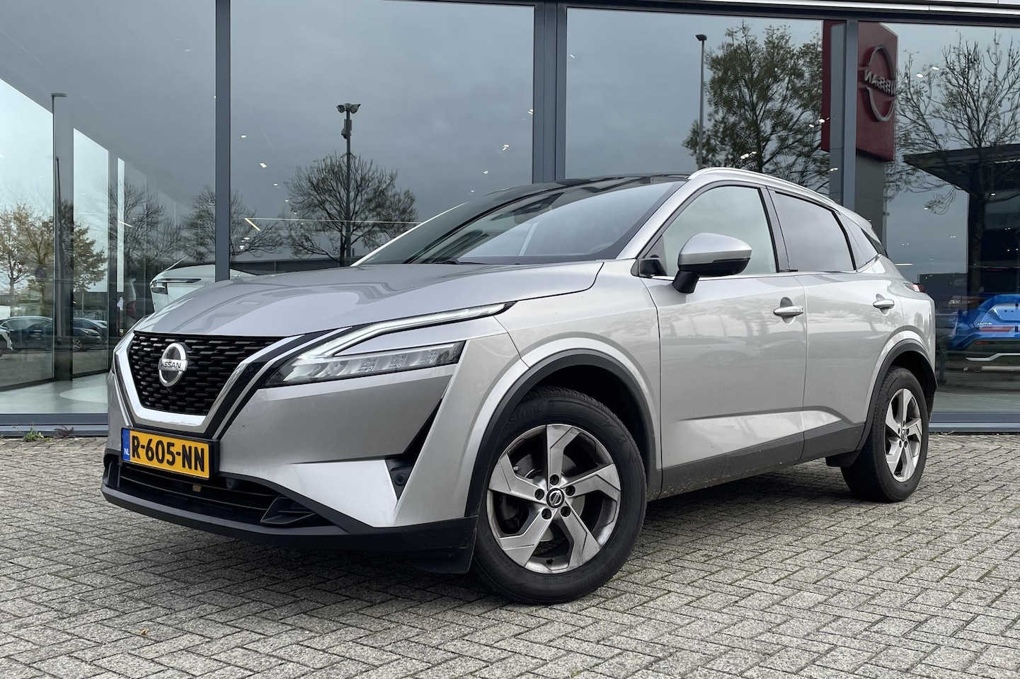 Nissan Qashqai - Xtronic 158PK Tekna | Automaat | Trekhaak 1800kg trekgewicht | Camera | Navigatie via Appl - AutoWereld.nl