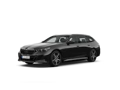 BMW 5-serie Touring - 530e M Sport Edition M Sportpakket Pro | Innovation Pack | Travel Pack | Comfort Pack | Pa