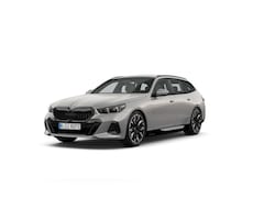 BMW 5-serie Touring - 530e M Sport Edition M Sportpakket Pro | Innovation Pack | Travel Pack | Comoft Pack | Pan