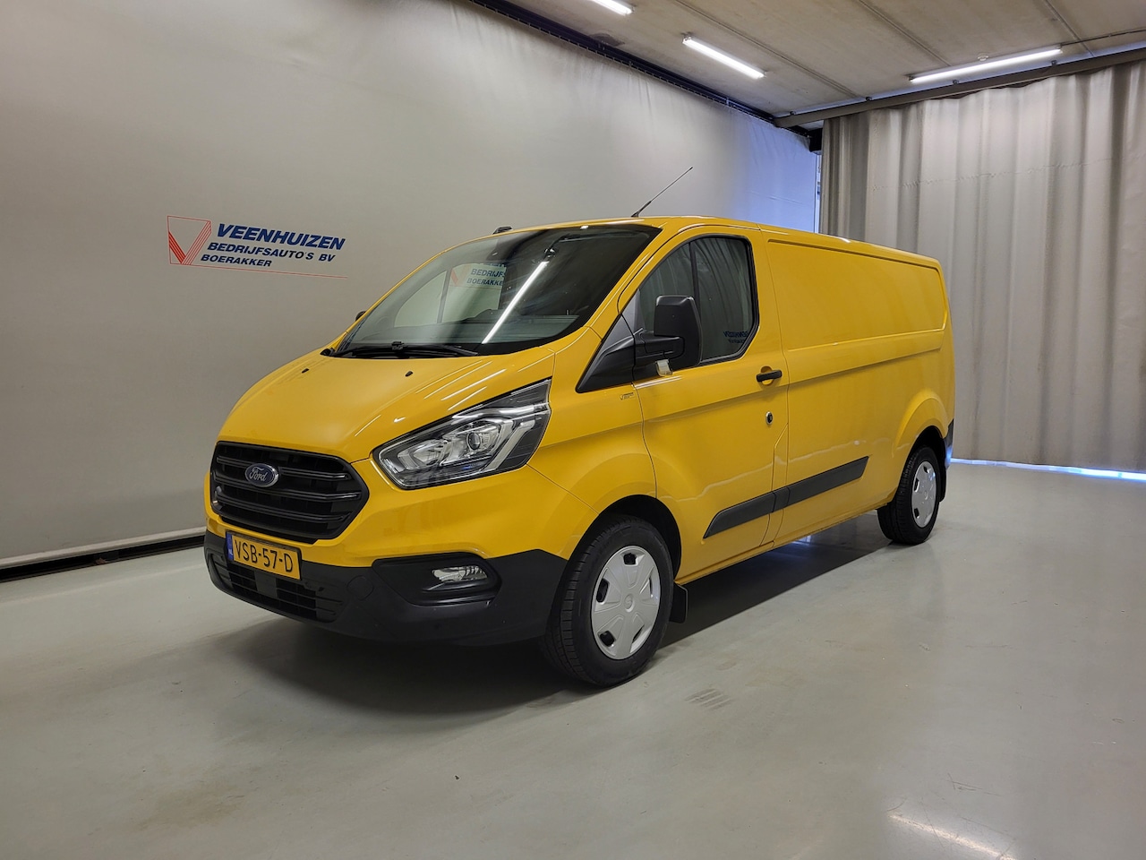 Ford Transit Custom - 2.0TDCI L2/H1 2800kg Trekgewicht Euro 6! - AutoWereld.nl