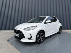 Toyota Yaris - 1.5 Hybrid 115 First Edition | Facelift model | BSM | PDC V+A | Rijklaar