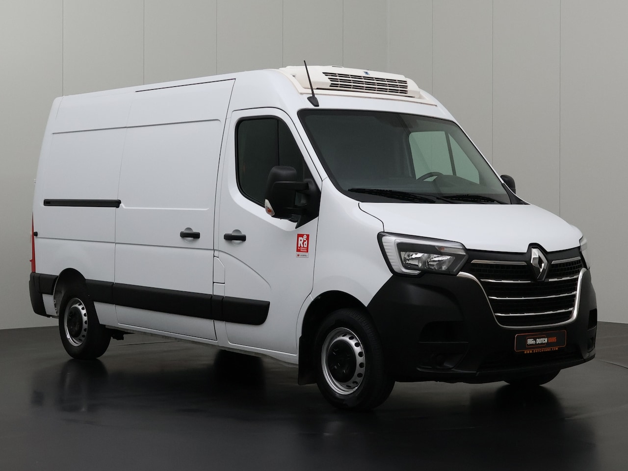 Renault Master - 2.3DCI 135PK L2H2 Koelauto 12/220V | Multimedia | Airco | Cruise | Camera - AutoWereld.nl