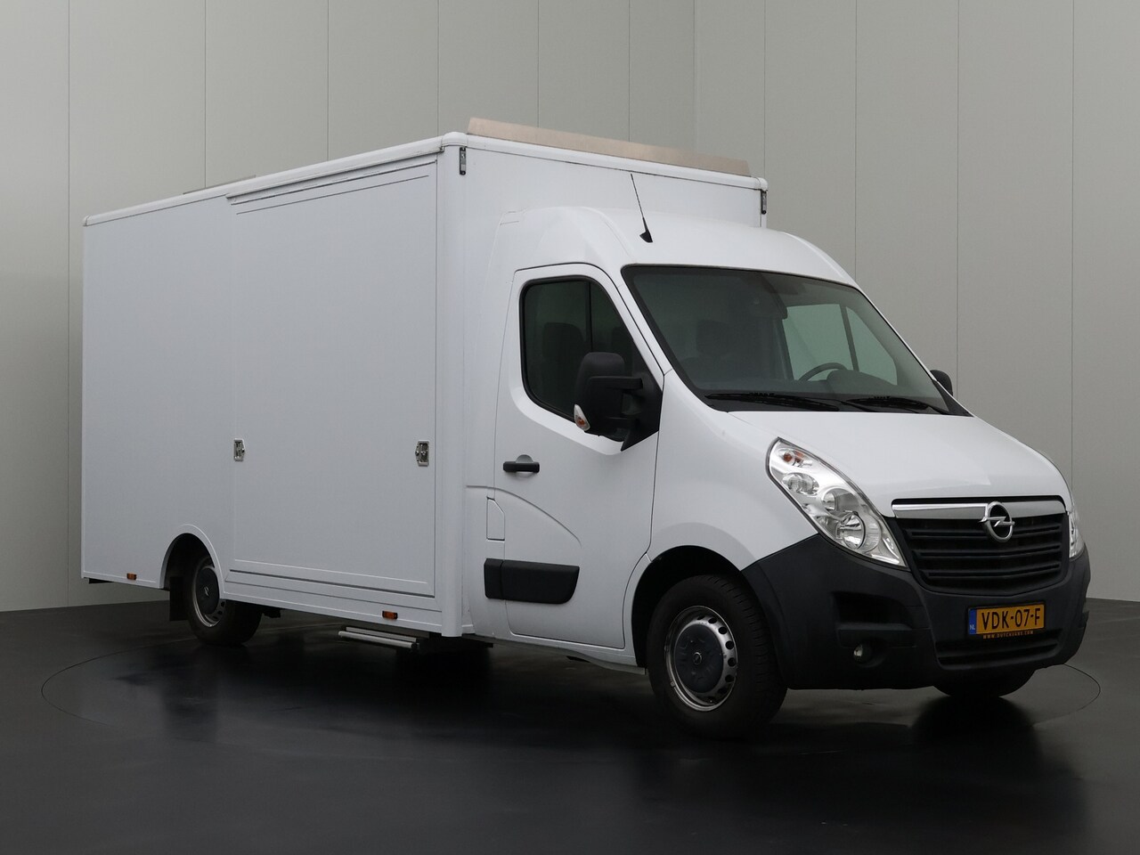 Opel Movano - 2.3CDTI 130PK Bakwagen | Verkoopauto | Mobiel Kantoor | Omvormer | Zonnepanelen | Navigati - AutoWereld.nl
