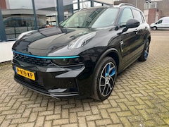 Lynk & Co 01 - 1.5 360 camera apple carplay key less panoramadak