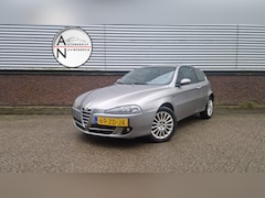 Alfa Romeo 147 - 1.6 T.Spark Airco - Elek ramen - 2 sleutels - NWE APK