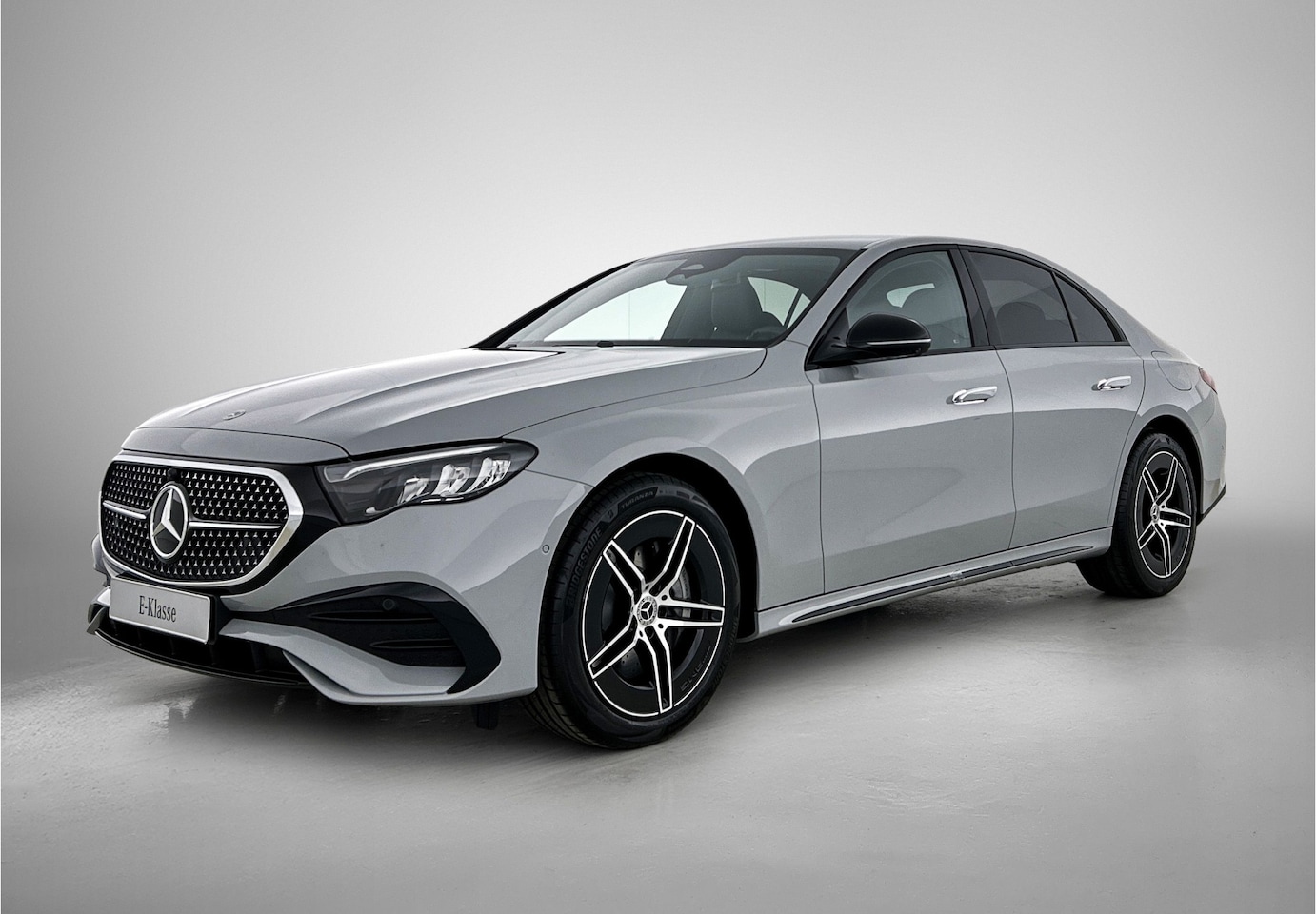 Mercedes-Benz E-klasse - 300 e Business Solution AMG | Winterpakket | Nightpakket | Parkeerpakket met 360°-camera | - AutoWereld.nl